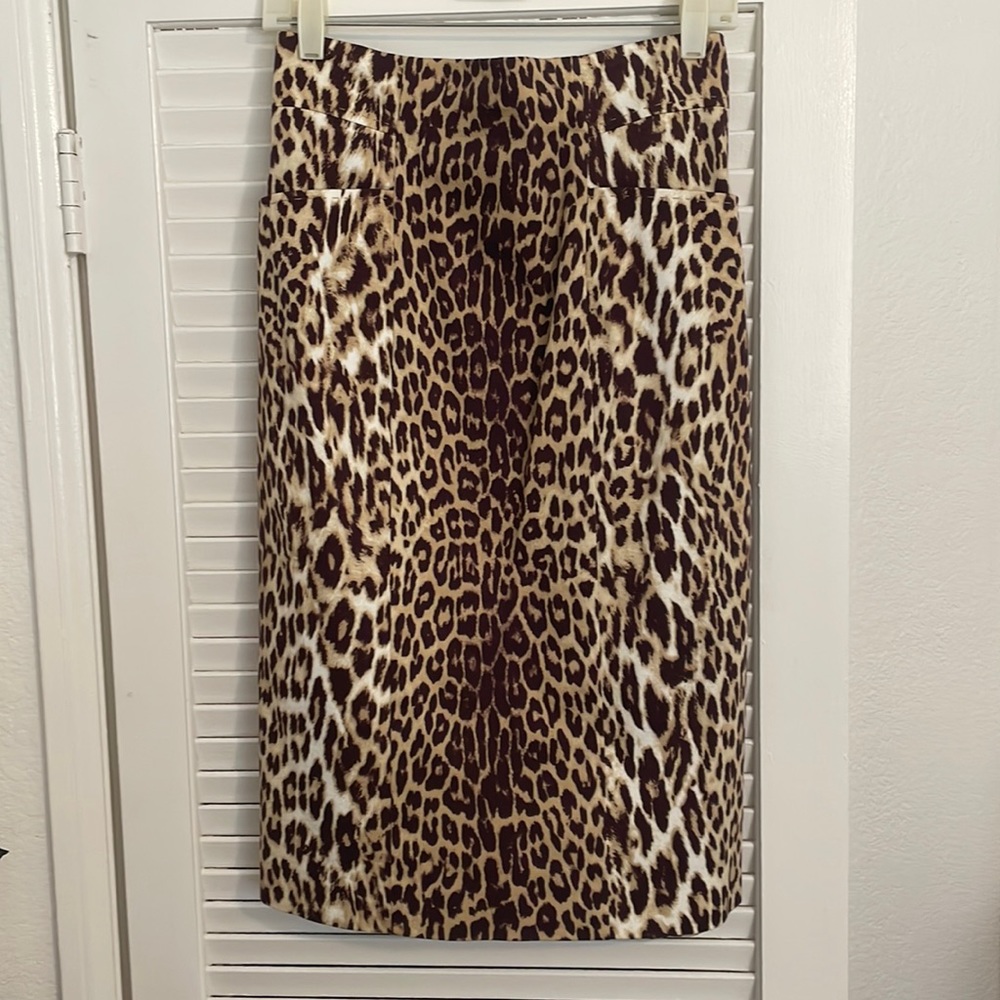 Elie Tahari high-waisted leopard print pencil skirt